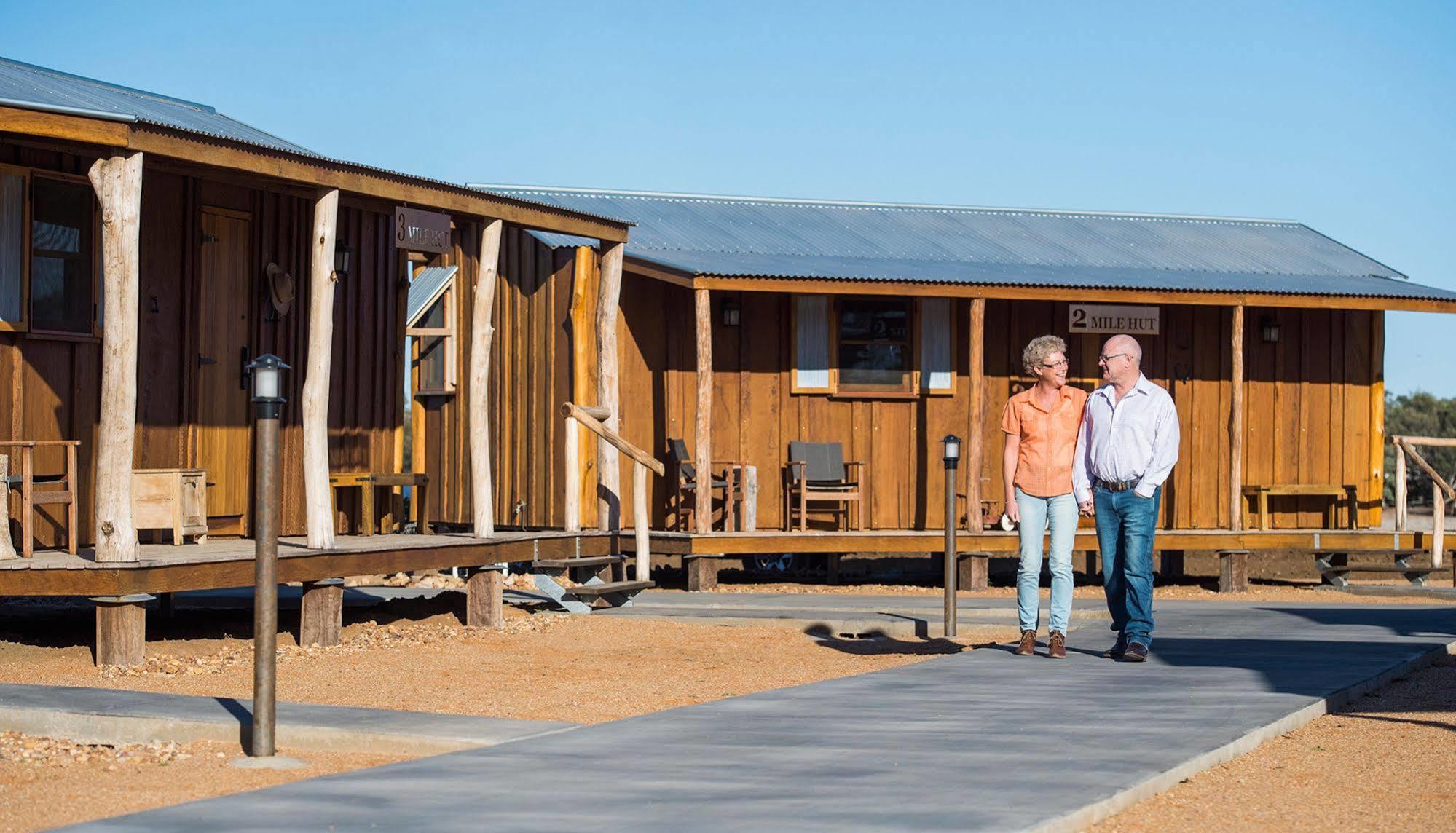 Saltbush Retreat Villa Longreach Exteriör bild