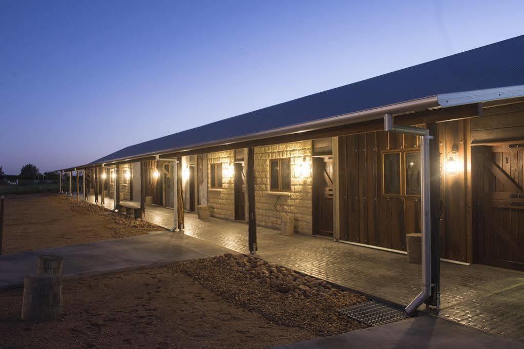 Saltbush Retreat Villa Longreach Exteriör bild
